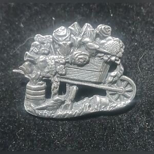 2001 Birds & Blooms Pewter Brooch